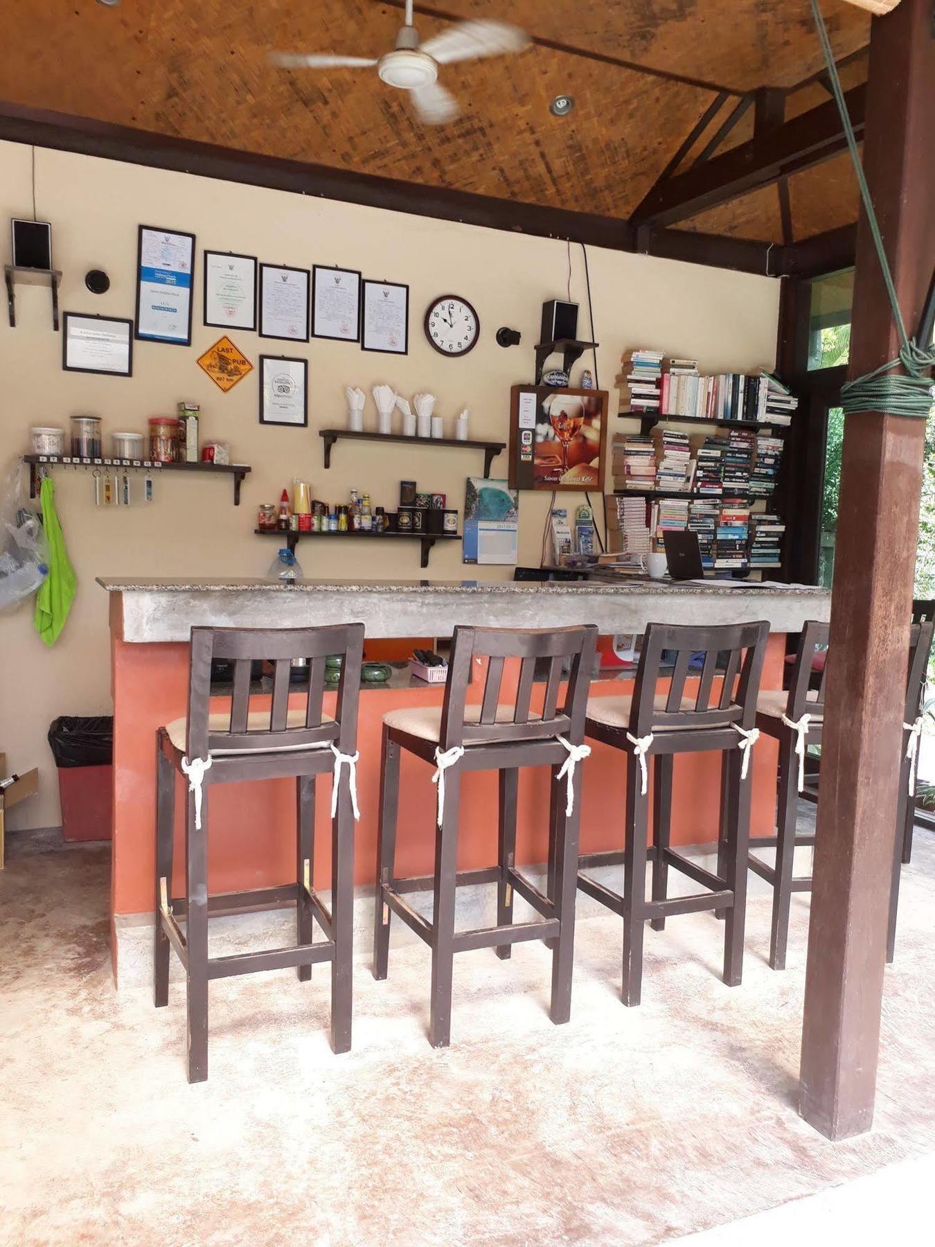 Ampha Place Hotel Mae Nam Dış mekan fotoğraf